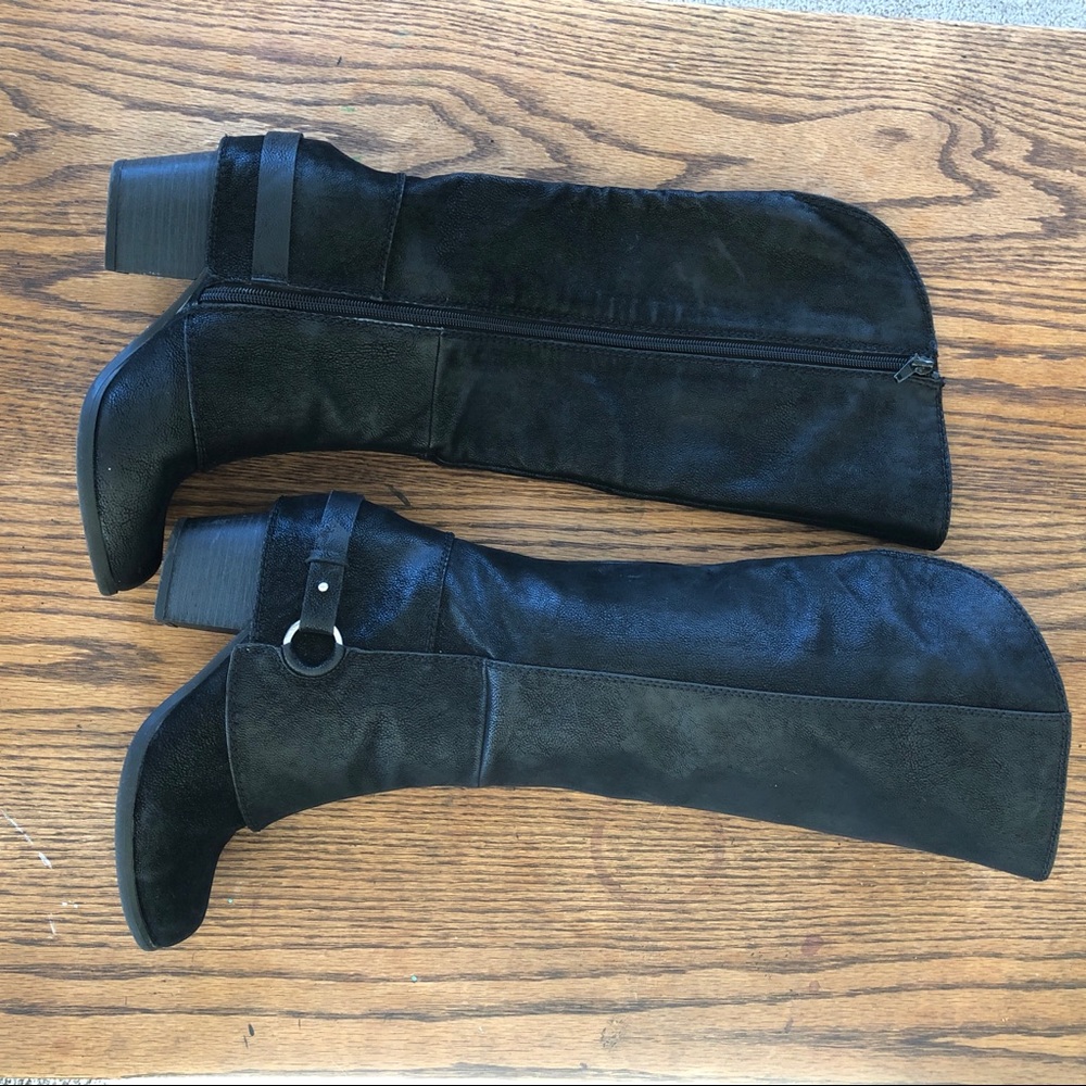Black boots